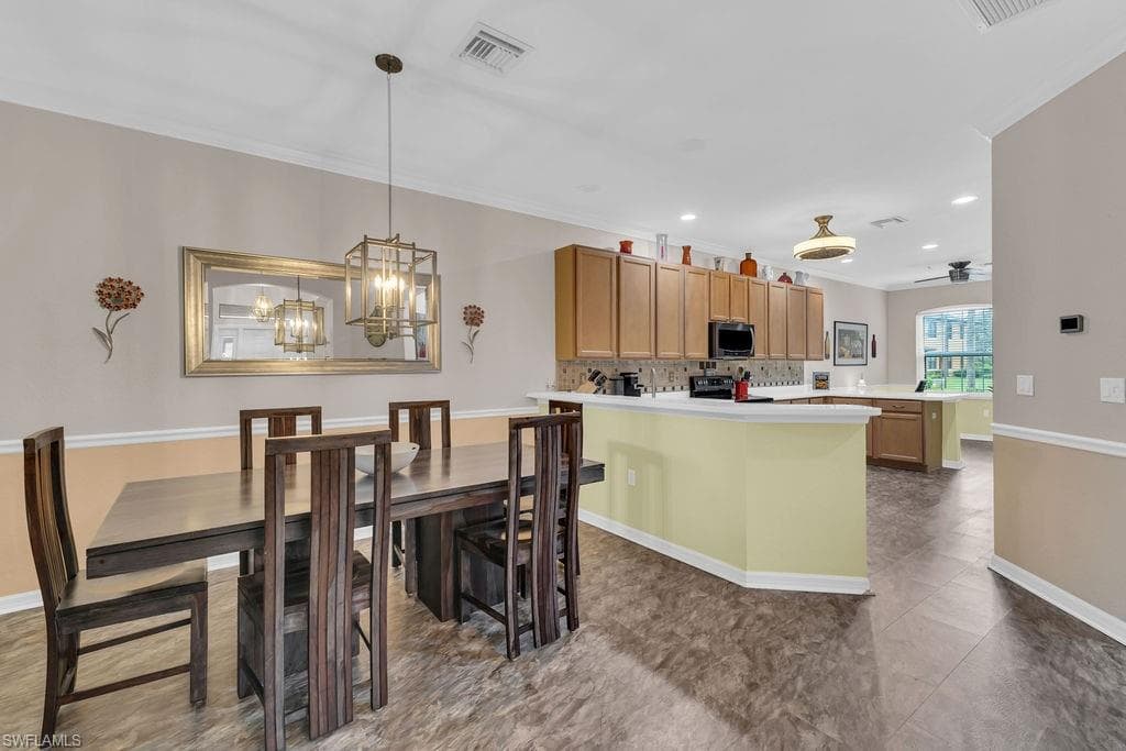 3725 Pino Vista WAY, ESTERO FL 33928-3