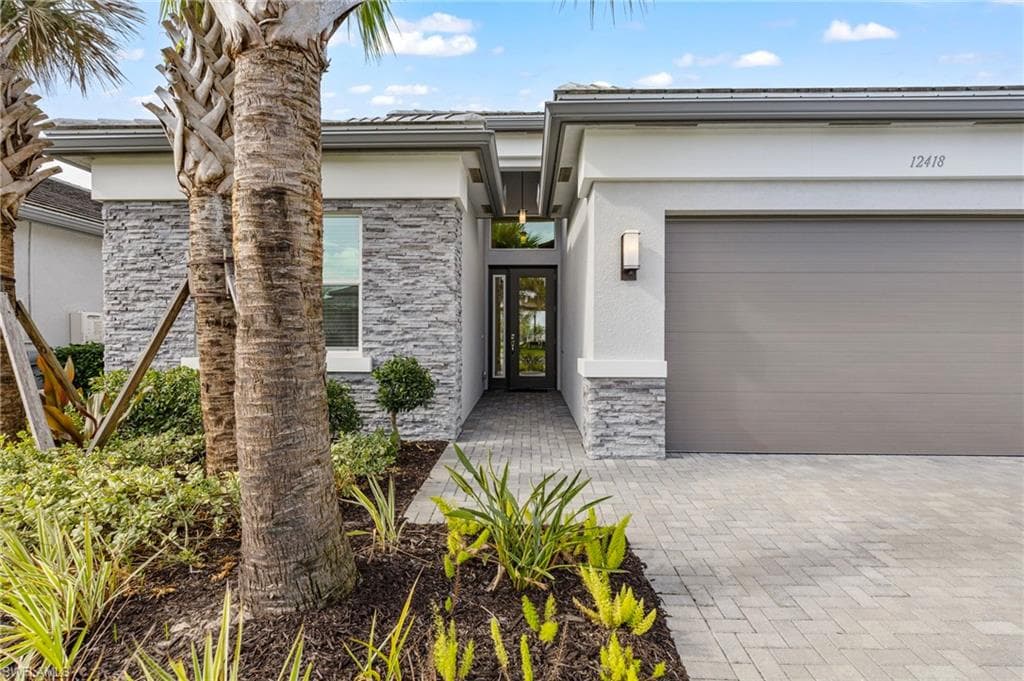 12418 Dahlia CT, NAPLES FL 34120-1
