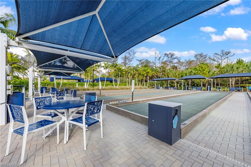 12418 Dahlia CT, NAPLES FL 34120-46