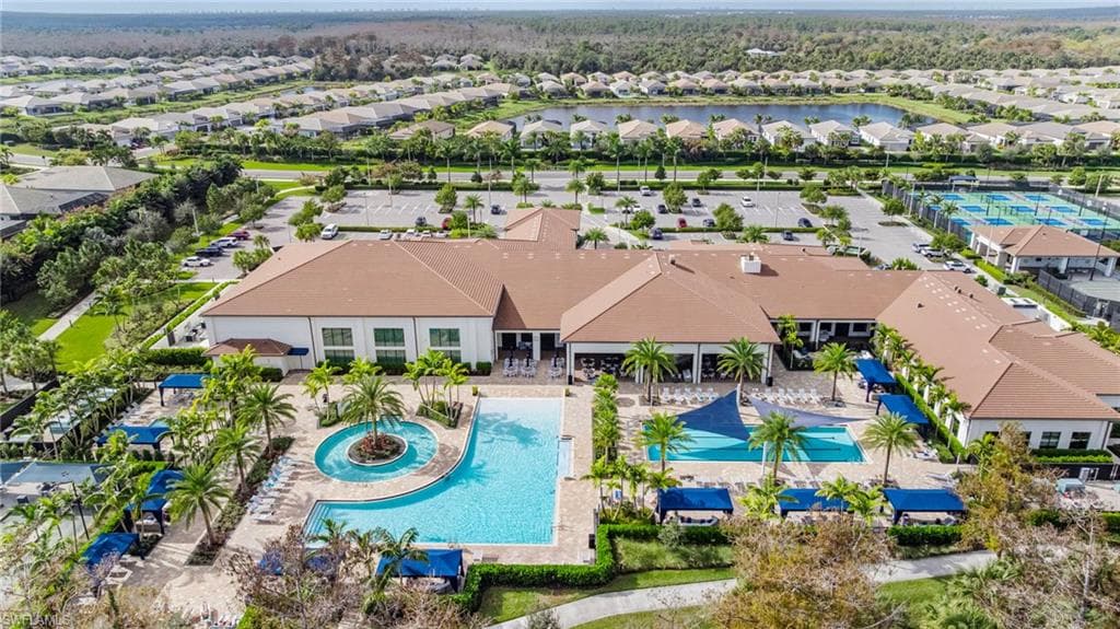 12418 Dahlia CT, NAPLES FL 34120-33