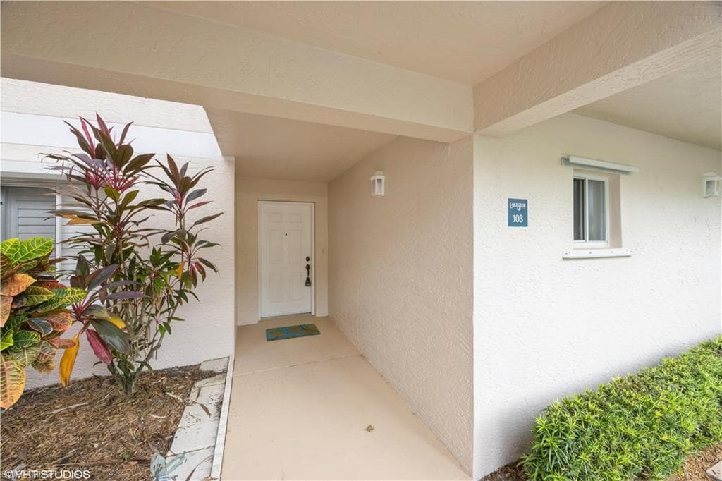 2885 Citrus Lake DR # N103, NAPLES FL 34109-26