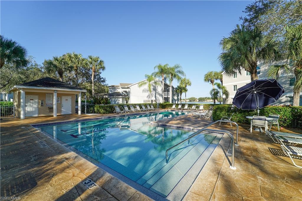 2885 Citrus Lake DR # N103, NAPLES FL 34109-38