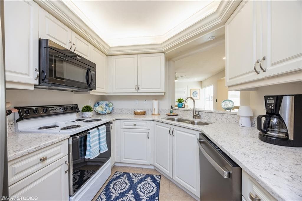 2885 Citrus Lake DR # N103, NAPLES FL 34109-7