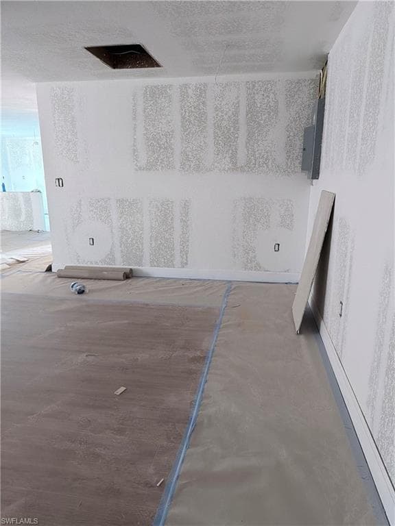 3000 Poinciana DR, NAPLES FL 34105-5