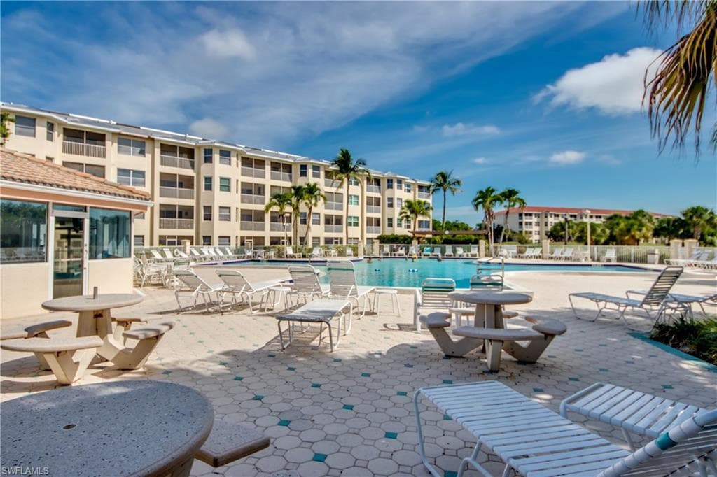 4005 Palm Tree BLVD # 407, CAPE CORAL FL 33904-25