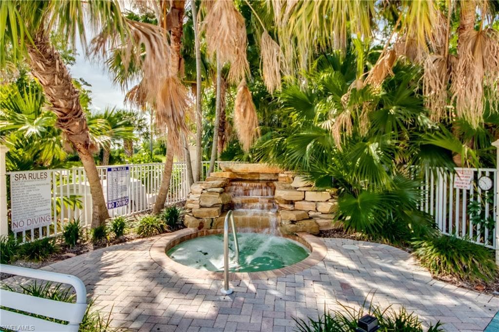 4005 Palm Tree BLVD # 407, CAPE CORAL FL 33904-28