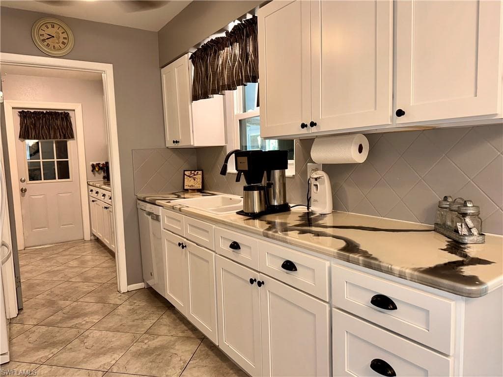 772 July CIR, NORTH FORT MYERS FL 33903-6