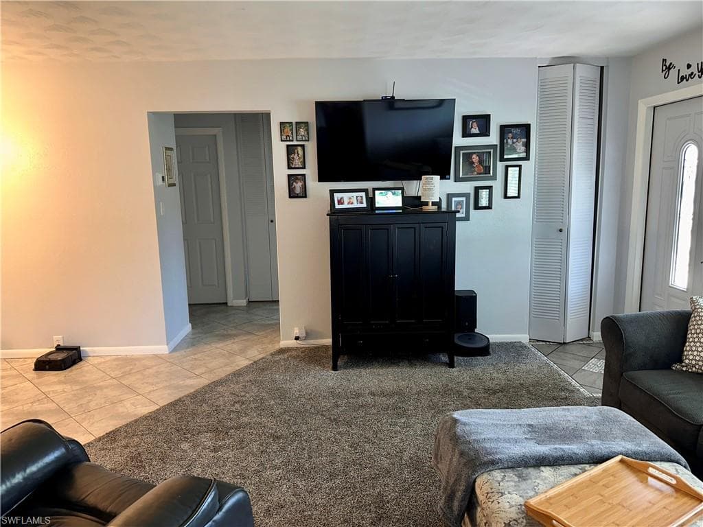 772 July CIR, NORTH FORT MYERS FL 33903-10