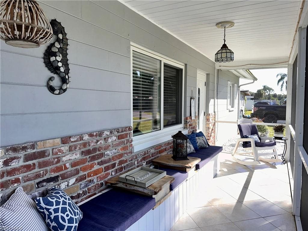 772 July CIR, NORTH FORT MYERS FL 33903-3