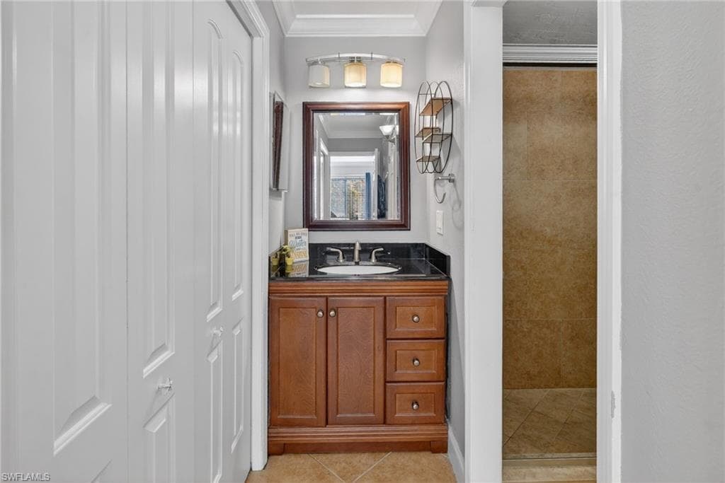 2366 E Mall DR # 215, FORT MYERS FL 33901-16