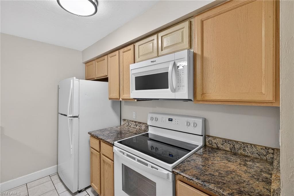 13134 Feather Sound DR # 401, FORT MYERS FL 33919-7