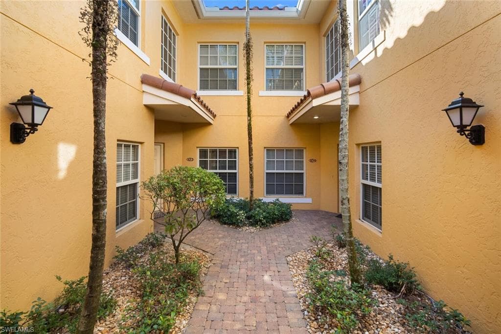 8565 Via Garibaldi CIR # 104, ESTERO FL 33928-46