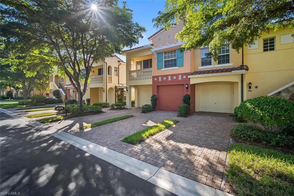 8565 Via Garibaldi CIR # 104, ESTERO FL 33928-42