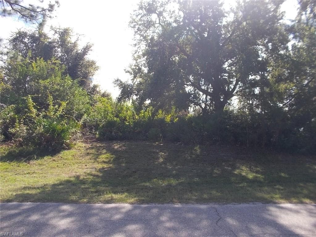 147 Yellow Pine DR, ROTONDA WEST FL 33947-2
