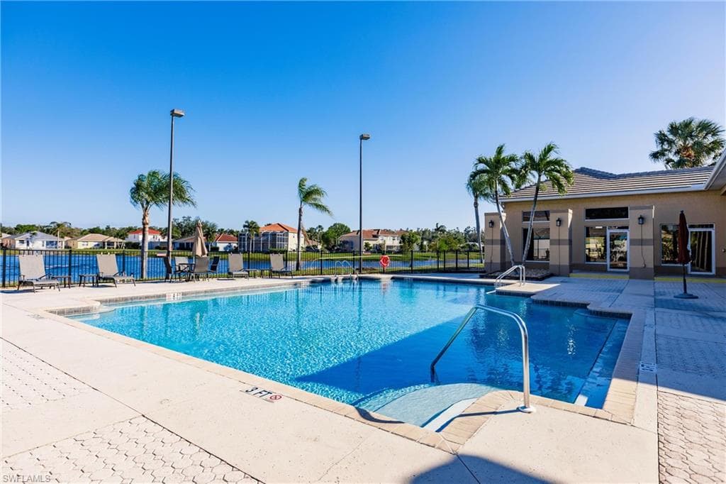 7762 Cameron CIR, FORT MYERS FL 33912-42