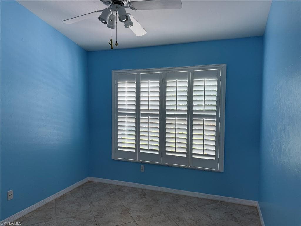 7762 Cameron CIR, FORT MYERS FL 33912-48