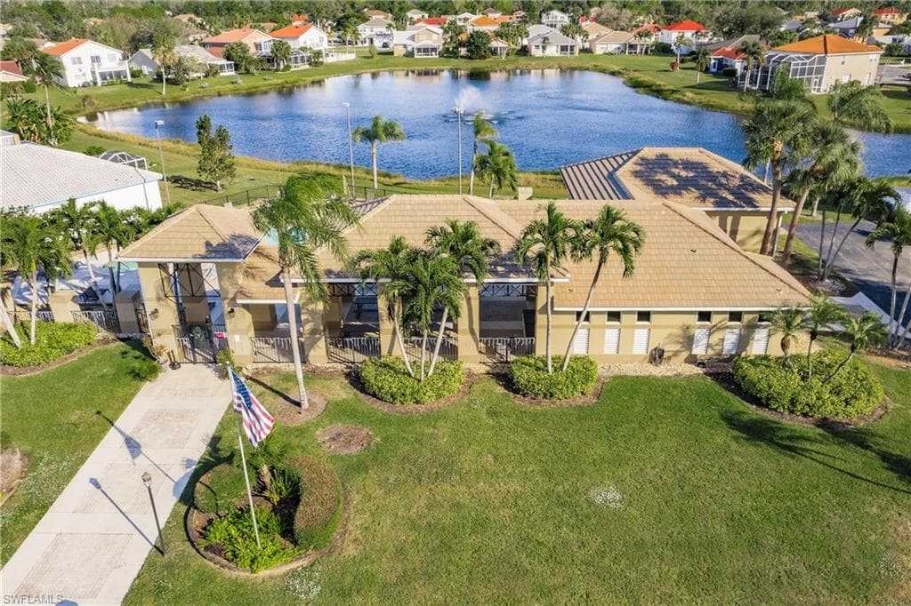 7762 Cameron CIR, FORT MYERS FL 33912-40