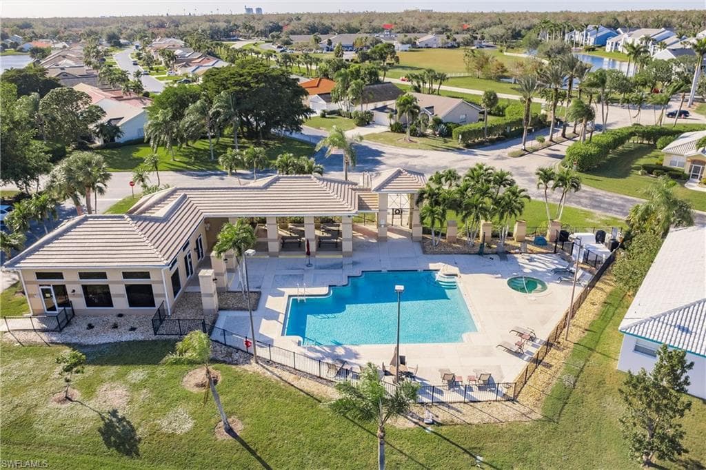 7762 Cameron CIR, FORT MYERS FL 33912-44