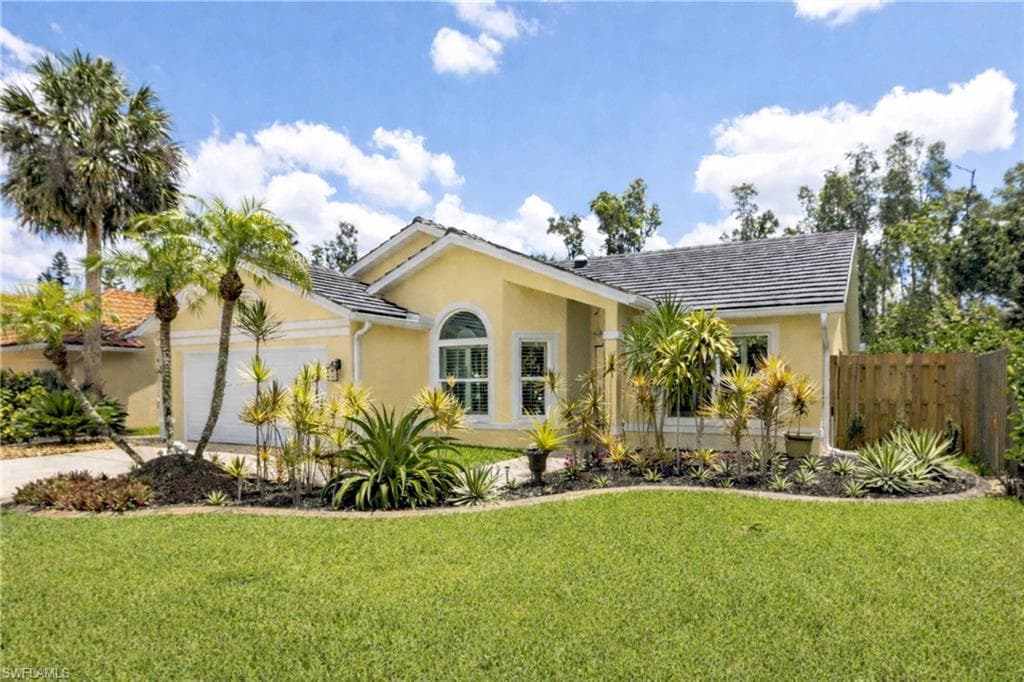 7762 Cameron CIR, FORT MYERS FL 33912-3