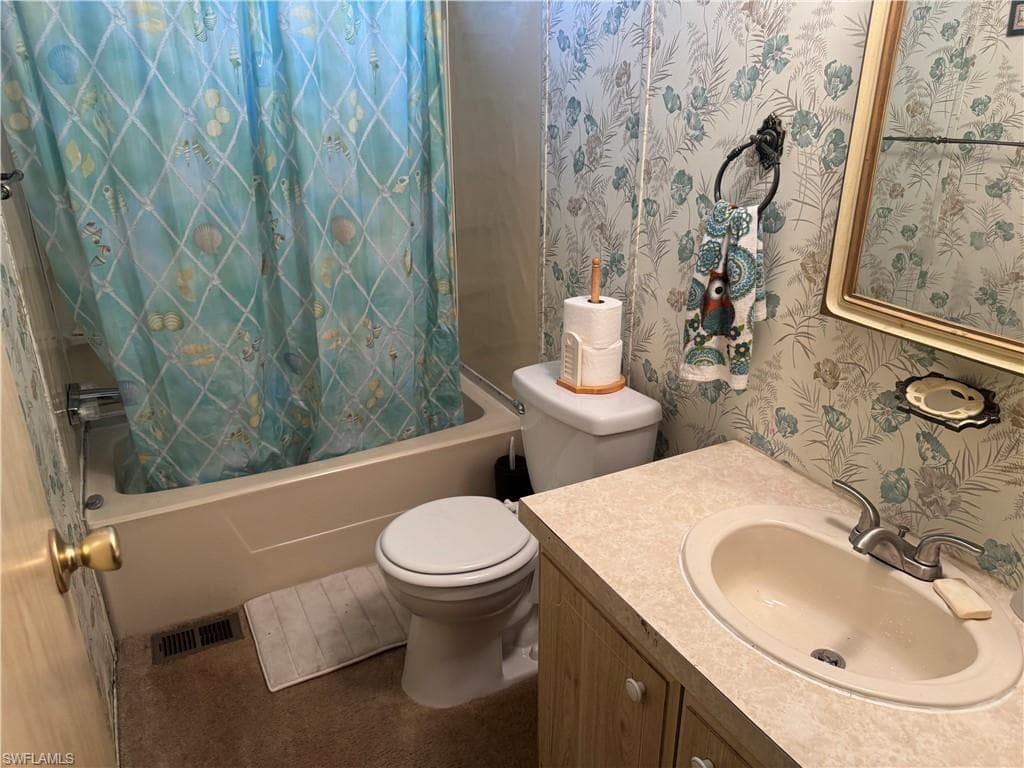 234 Lamplighter LN, NORTH FORT MYERS FL 33917-13