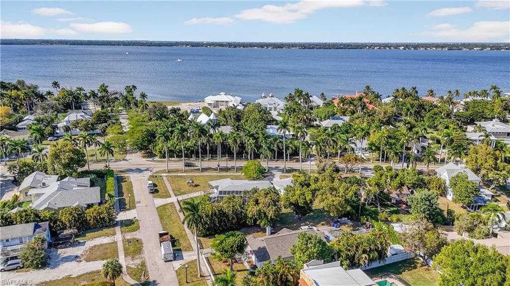 2741 McGregor BLVD, FORT MYERS FL 33901-41