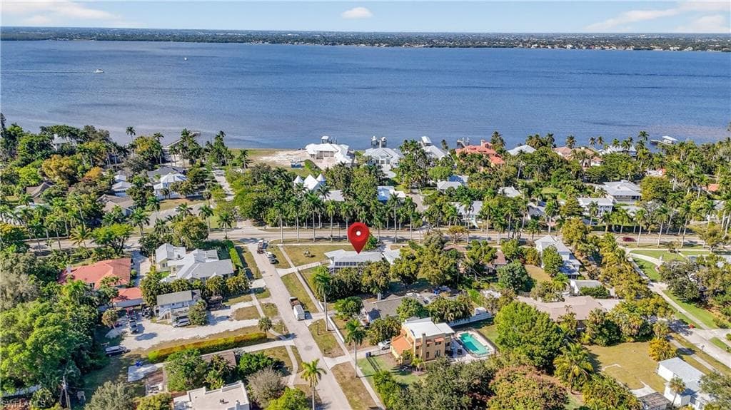 2741 McGregor BLVD, FORT MYERS FL 33901-44