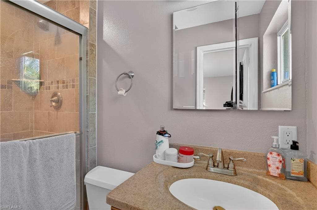 2741 McGregor BLVD, FORT MYERS FL 33901-14