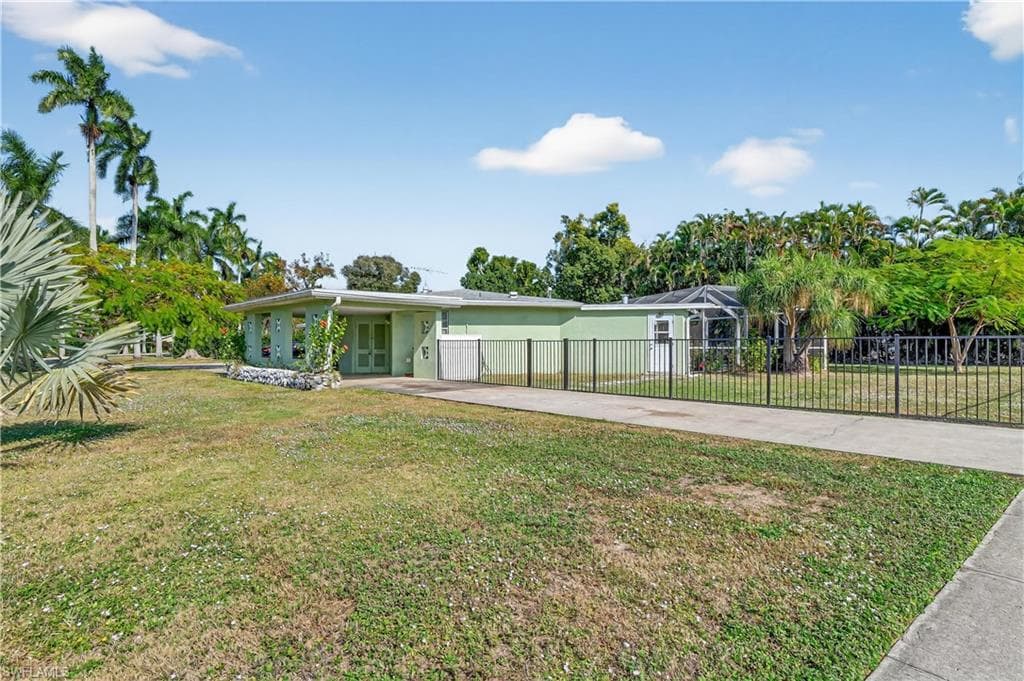 2741 McGregor BLVD, FORT MYERS FL 33901-39