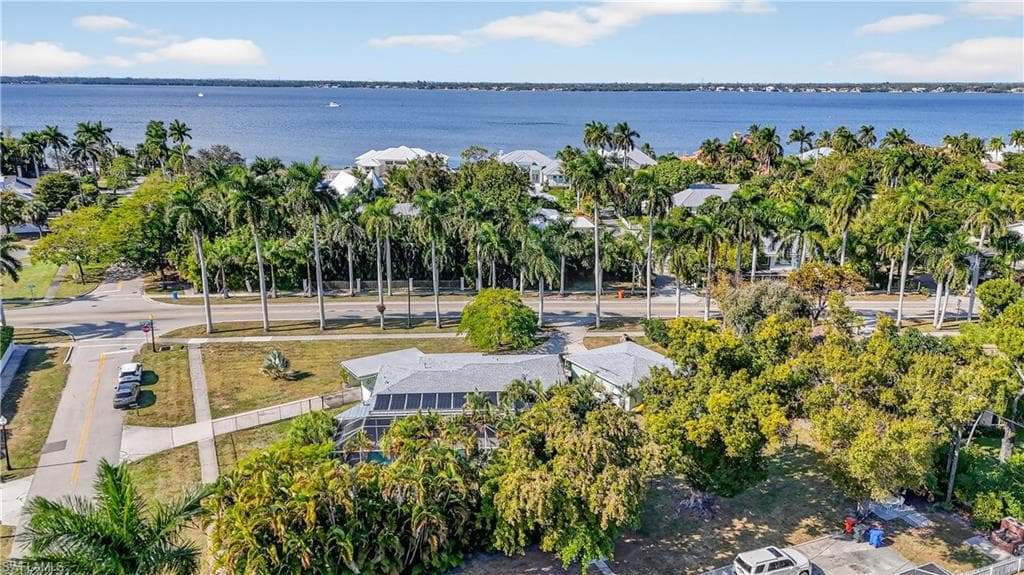 2741 McGregor BLVD, FORT MYERS FL 33901-34