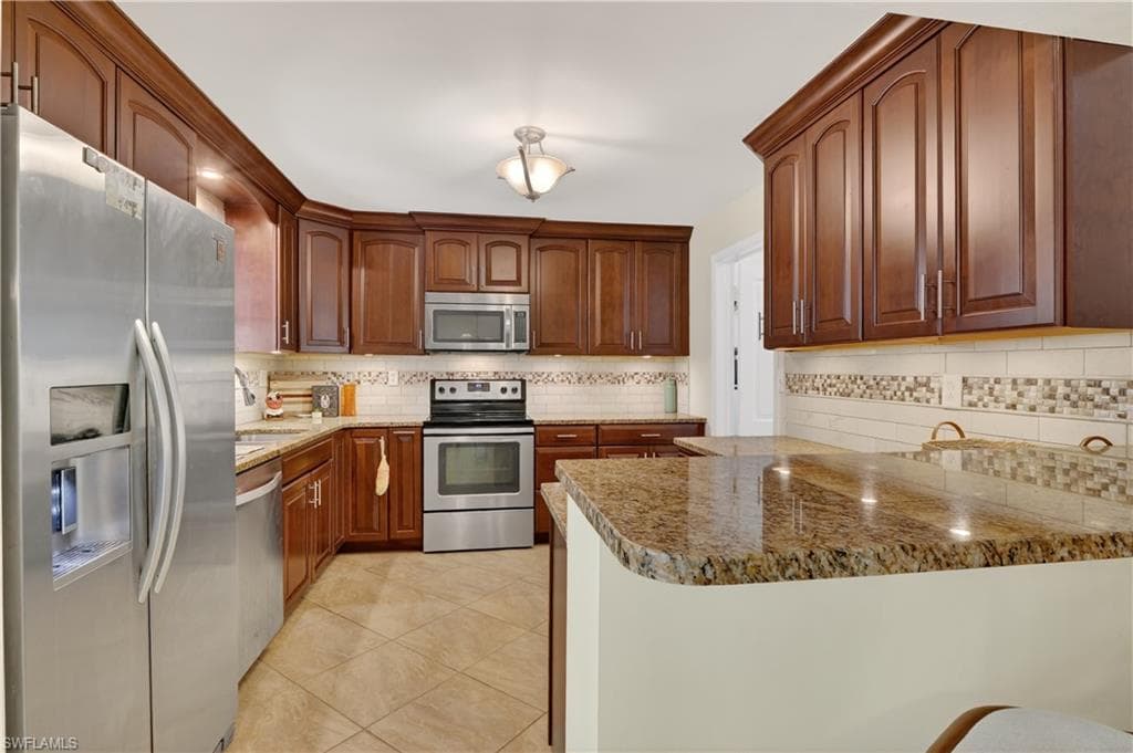 2741 McGregor BLVD, FORT MYERS FL 33901-7