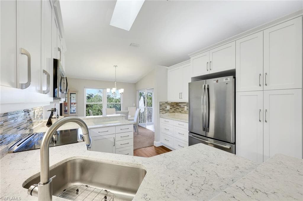 351 Emerald Bay CIR # R5, NAPLES FL 34110-9