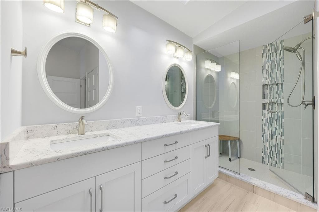 351 Emerald Bay CIR # R5, NAPLES FL 34110-14