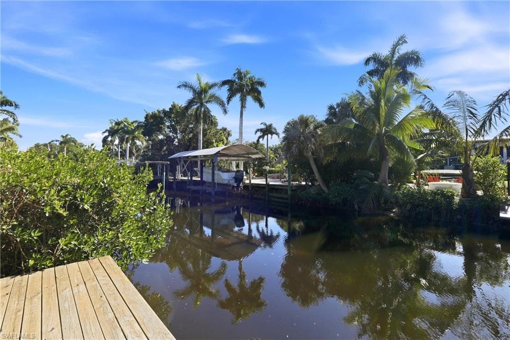 74 Aqua LN, NORTH FORT MYERS FL 33903-45