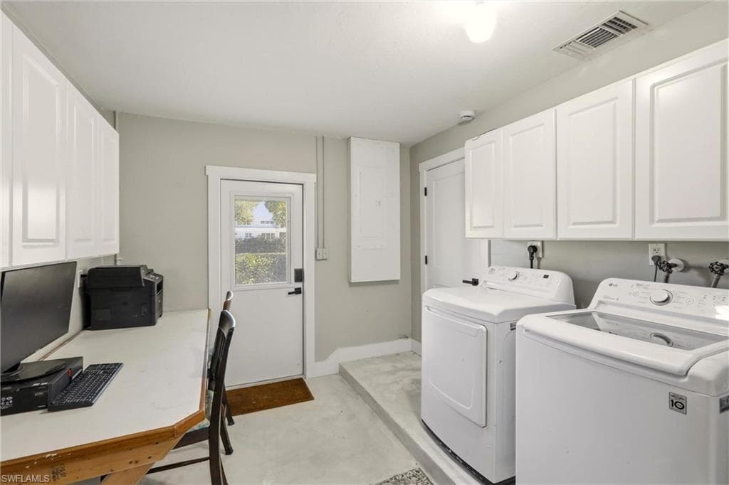 74 Aqua LN, NORTH FORT MYERS FL 33903-35