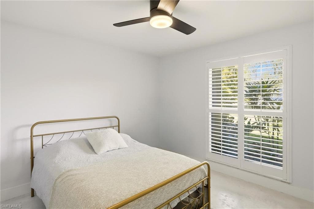 74 Aqua LN, NORTH FORT MYERS FL 33903-31