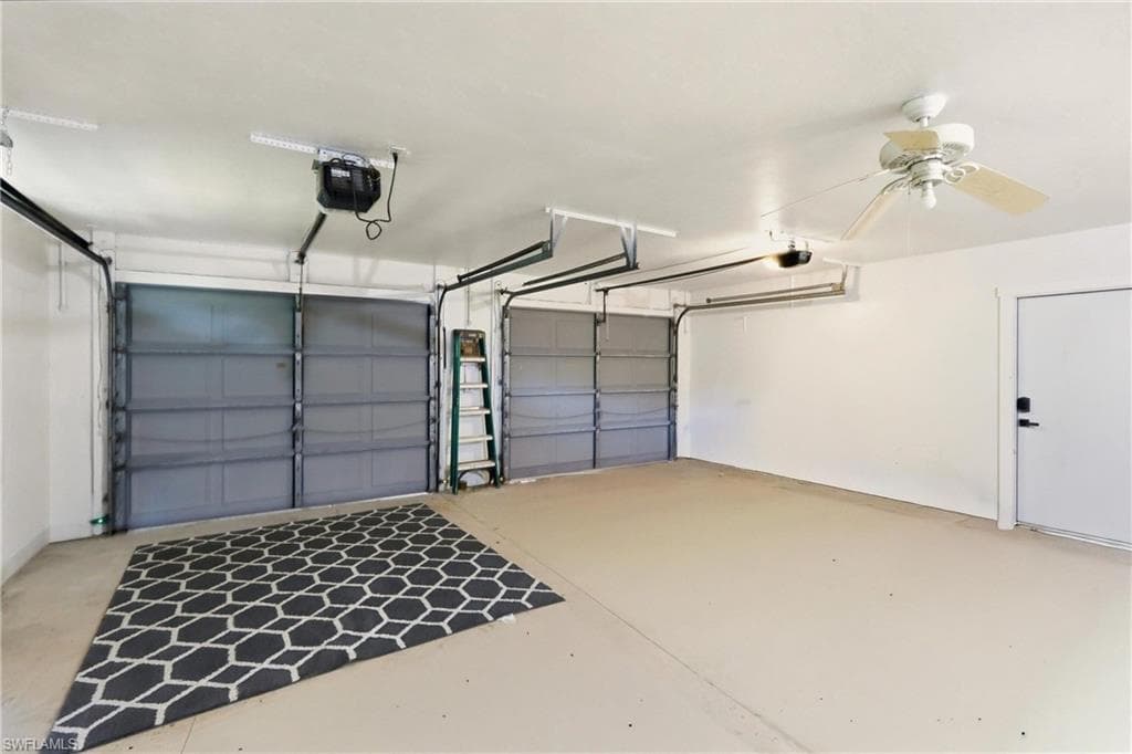 74 Aqua LN, NORTH FORT MYERS FL 33903-37