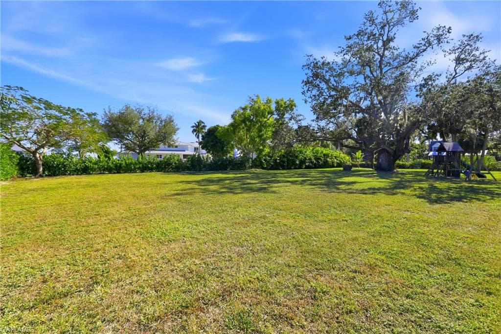 74 Aqua LN, NORTH FORT MYERS FL 33903-49