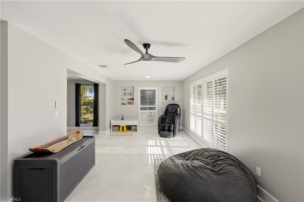 74 Aqua LN, NORTH FORT MYERS FL 33903-10