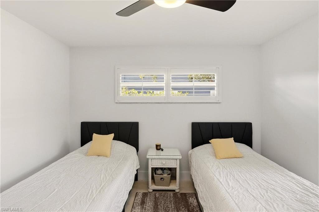 74 Aqua LN, NORTH FORT MYERS FL 33903-28