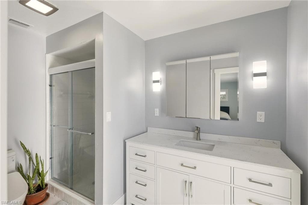 74 Aqua LN, NORTH FORT MYERS FL 33903-24