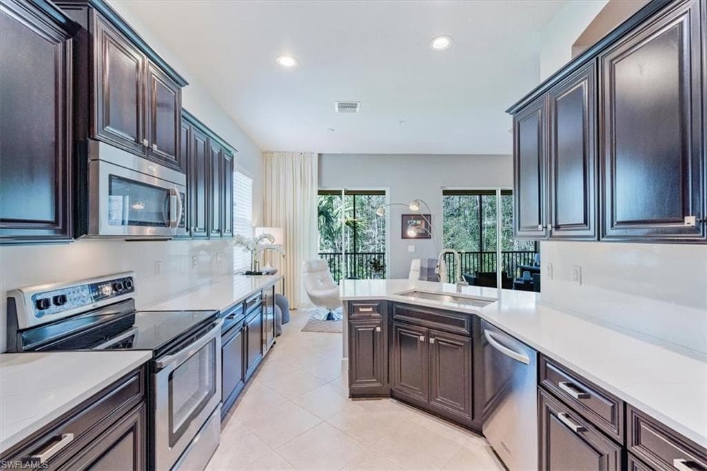 9528 Ironstone TER # 201, NAPLES FL 34120-4