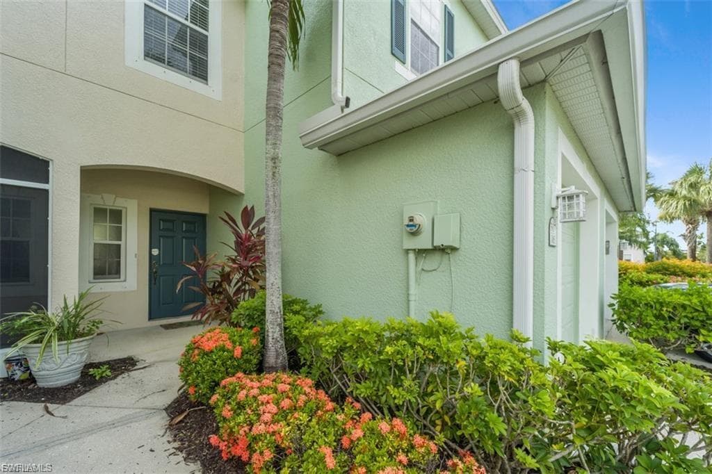 3637 Pine Oak CIR # 105, FORT MYERS FL 33916-2