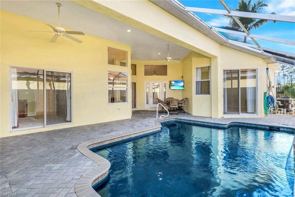 1201 Jardin DR, NAPLES FL 34104-27