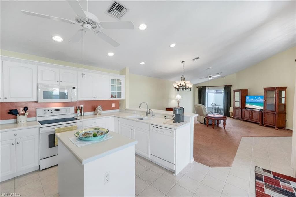 1201 Jardin DR, NAPLES FL 34104-8
