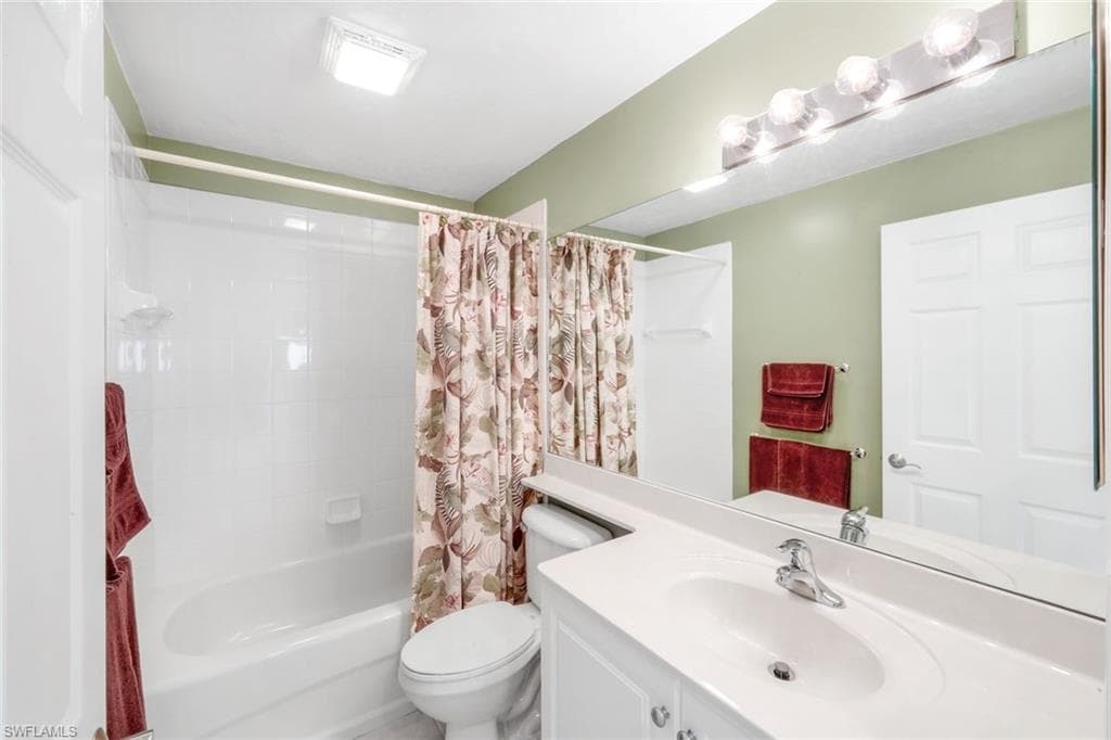 1201 Jardin DR, NAPLES FL 34104-20