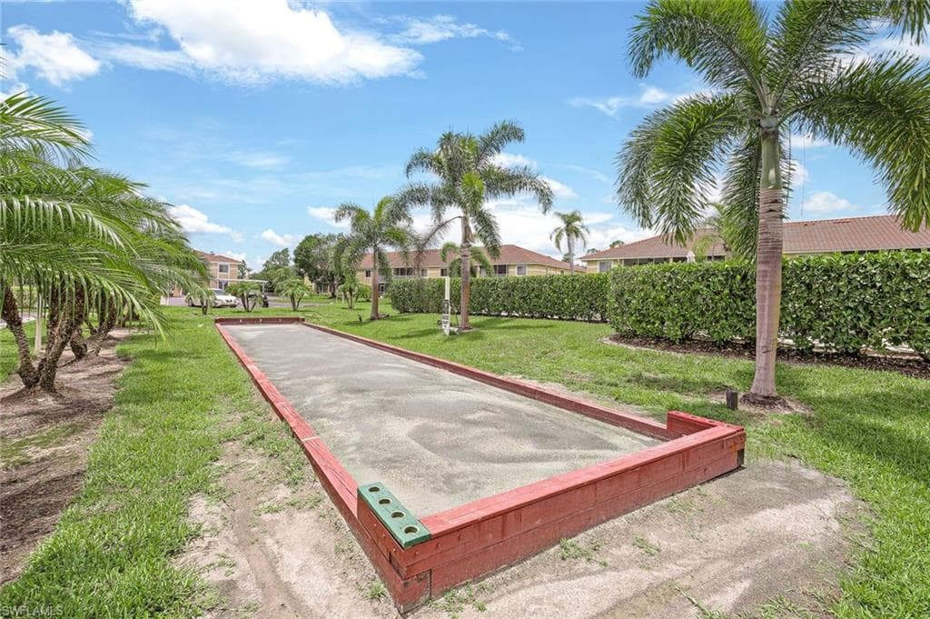 192 Furse Lakes CIR # H11, NAPLES FL 34104-27