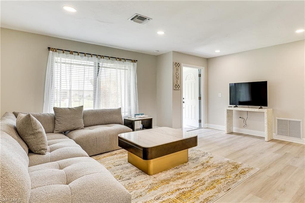 6030 Perthshire LN, FORT MYERS FL 33908-10