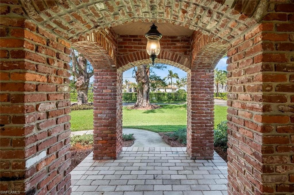 5657 Shaddelee LN W, FORT MYERS FL 33919-19