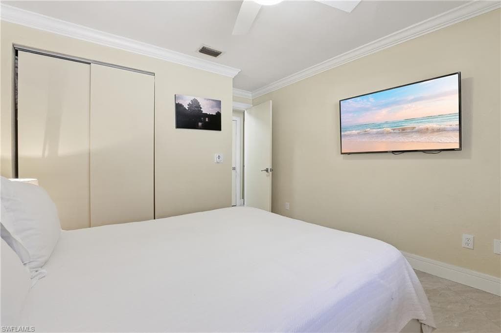 1519 Chesapeake AVE # 5, NAPLES FL 34102-26