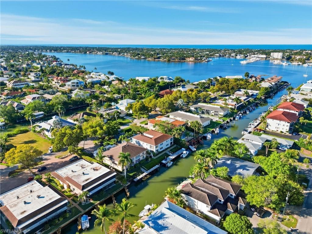 1519 Chesapeake AVE # 5, NAPLES FL 34102-35